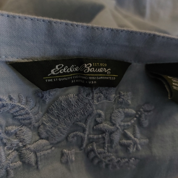 Eddie Bauer Sky Blue Floral Embroidered 3/4 Sleeve Lightweight Blouse XL - Picture 8 of 12